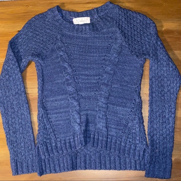 Girl’s clothes bundle - Picture 4 of 8